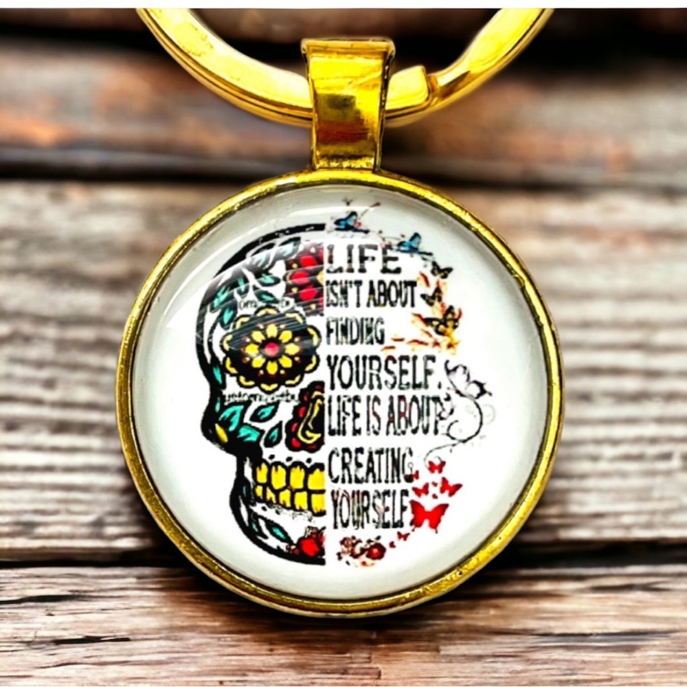 🆕 Gold Tone Skull Handcrafted Keyring